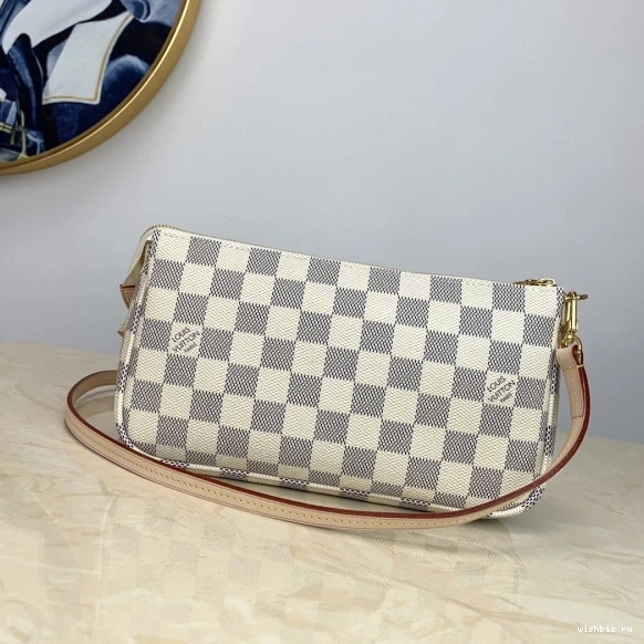 WIS Louis POCHETTE ACCESSOIRES Vuitton 0203